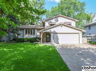 5424 Bay Meadows Rd, Omaha, NE 68127