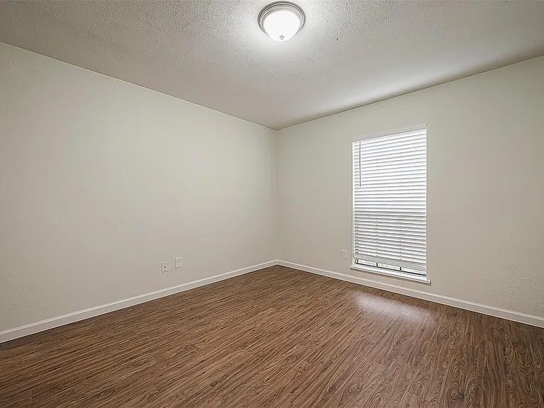 16810 Sweno Ct — Photo 28
