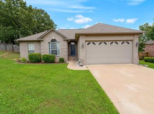 5024 Willow Glen Cir, Sherwood, AR 72120