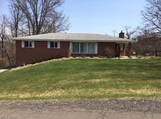 370 Chapman Dr W, Wellsburg, WV 26070