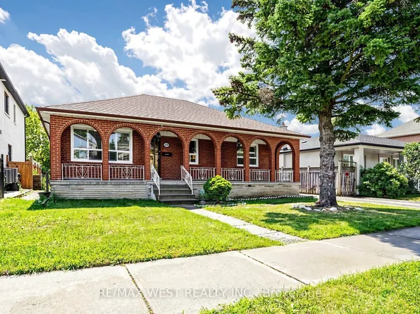 139 Ranee Ave, Toronto, ON M6A 1N3