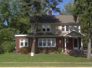 274 W Walled Lake Dr, Walled Lake, MI 48390