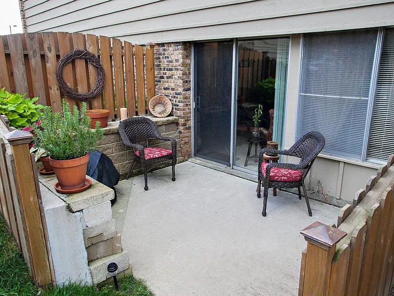 Windpoint Apartments — Photo 4