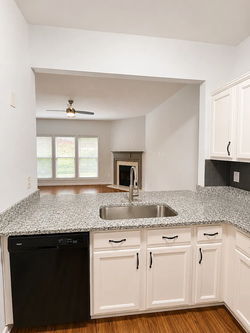 Exceptional South Forsyth Townhome with Rare Split-Bedroom Layout — Photo 4