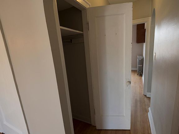 5th image of 1433 W Carmen Ave APT 3F