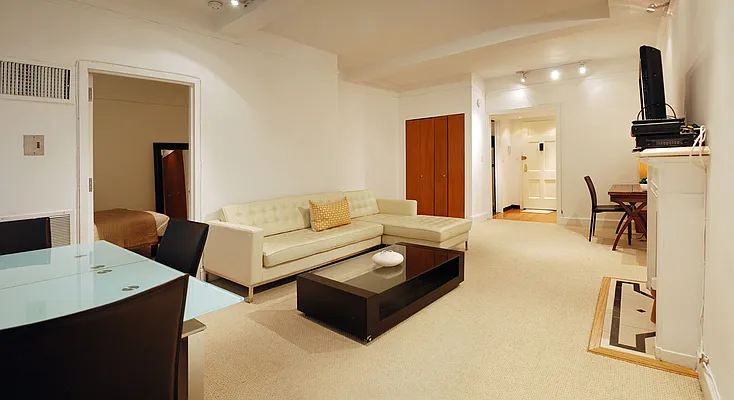 Rented by WAM Partners - William Moses Co. | media 123