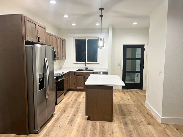 1405 Windsor Dr #B — Photo 11
