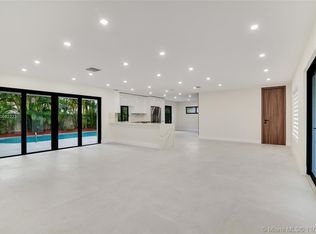 1870 NE 211th Ter, Miami, FL 33179
