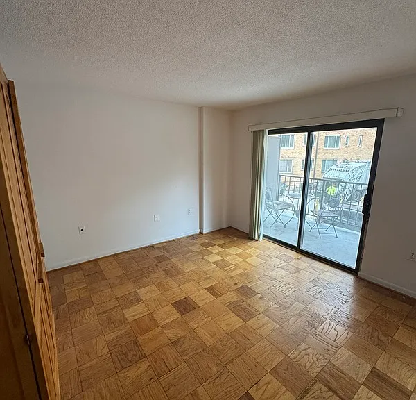 1718 P St NW #218 — Photo 2