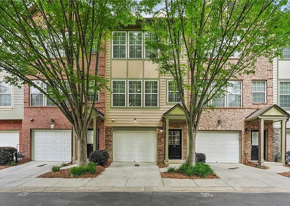 3709 Ashford Creek Hl NE
