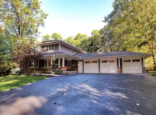 8695 Laurel Ridge Dr SE, Alto, MI 49302