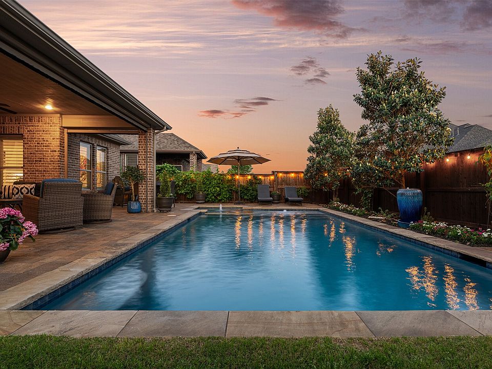 1st image of 2913 Vaquero Ln