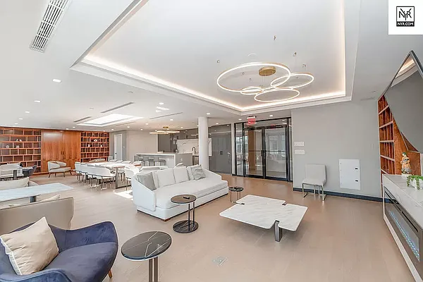 Rented by New York Residence | media 33