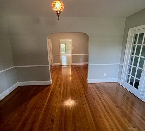 3rd image of 4711 Brittles Ln