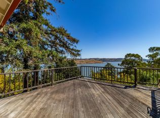 240 Alexander St, Crockett, CA 94525