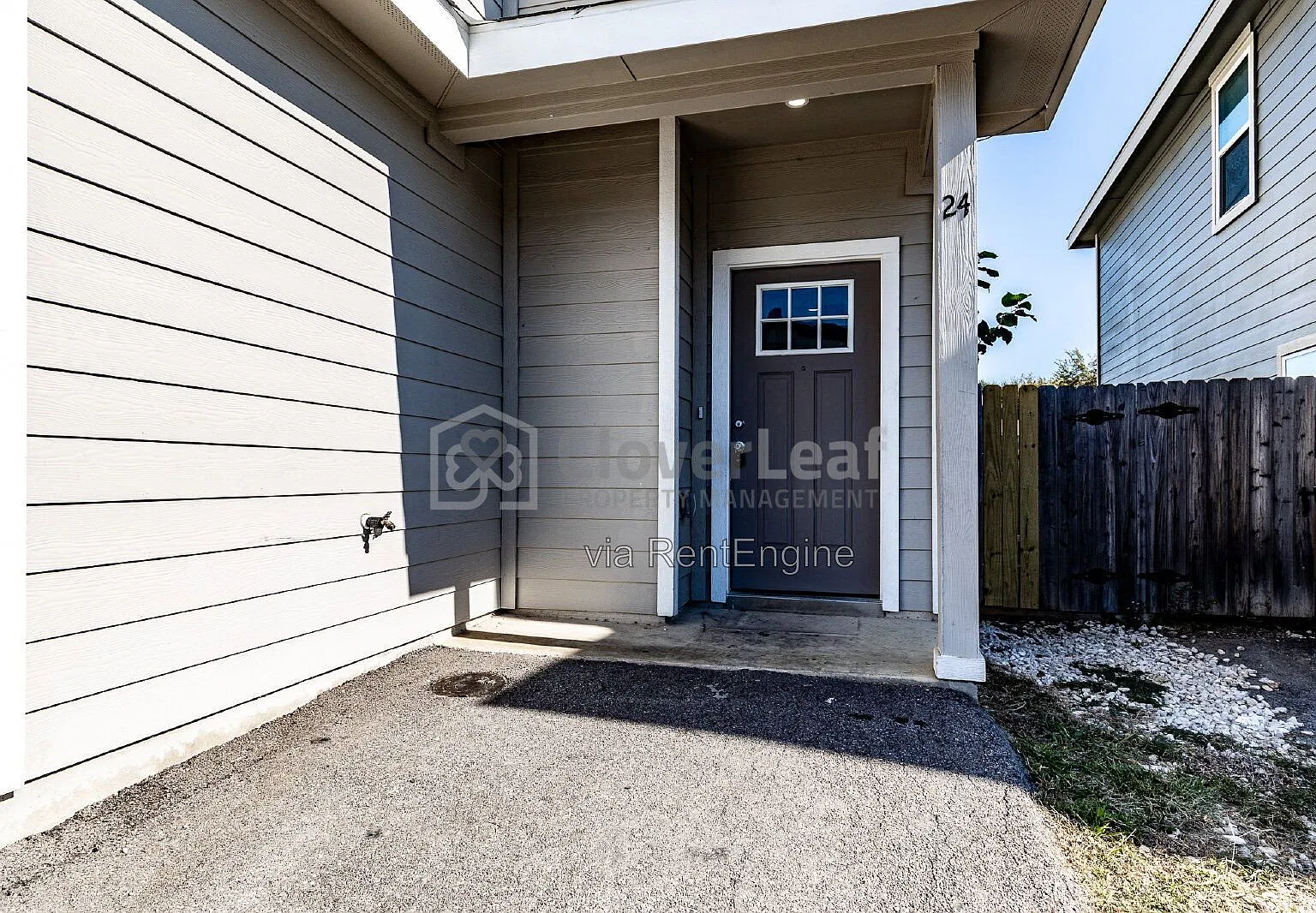 3 bed, 2.5 bath, 1261 sqft, $1,397 — Photo 3