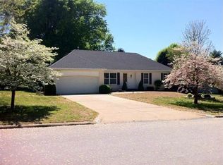 848 W Village St, Springfield, MO 65807