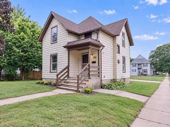 756 8th St, Beloit, WI 53511