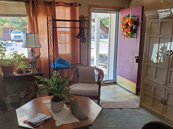 3rd image of 615 N Jordan Ave