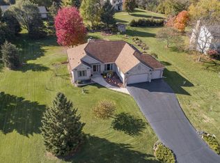 W367S9725 Charnwood Ln, Eagle, WI 53119