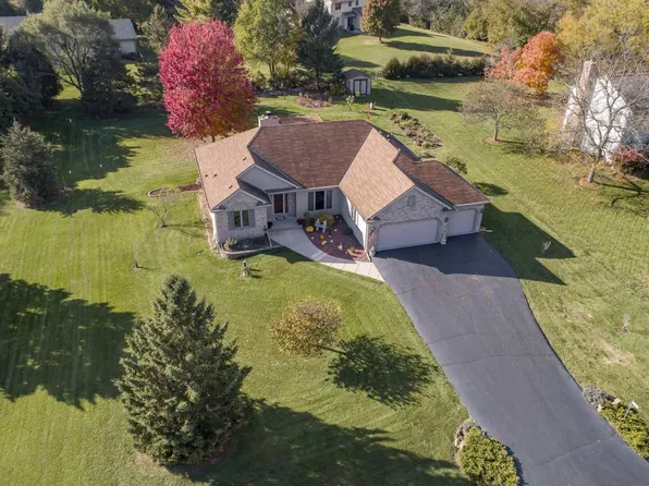 W367S9725 Charnwood LANE, Eagle, WI 53119