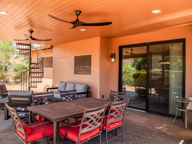 155 Quartz Dr — Photo 36