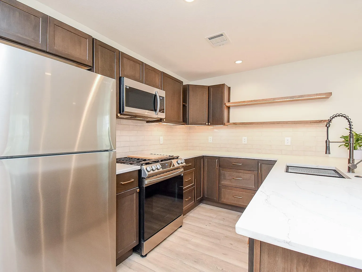 2 bed, 2.0 bath, 788 sqft, $1,500 — Photo 4