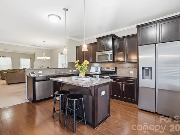 11608 Galashiels Dr, Huntersville, NC 28078