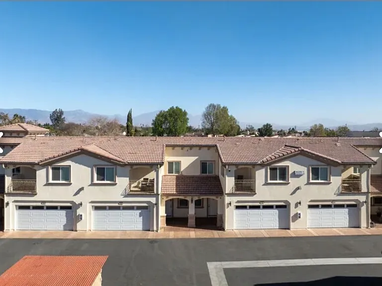 8315 Laurel Ave — Photo 3