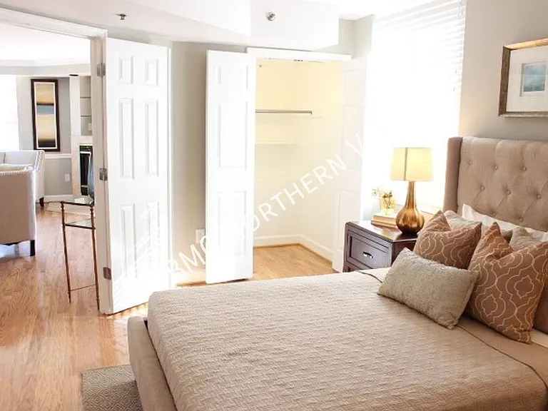 1276 N Wayne St #909 — Photo 23