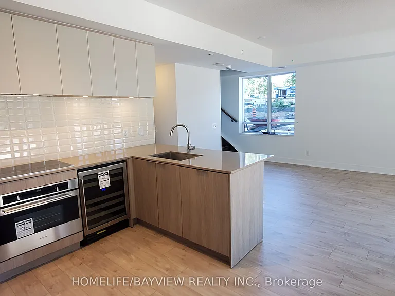 70 Annie Craig Dr #Townhouse 101 — Photo 7