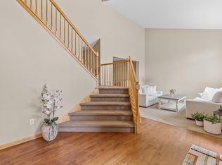 1517 Covington Ln, Eagan, MN 55122