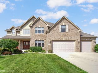 10225 California St, Crown Point, IN 46307