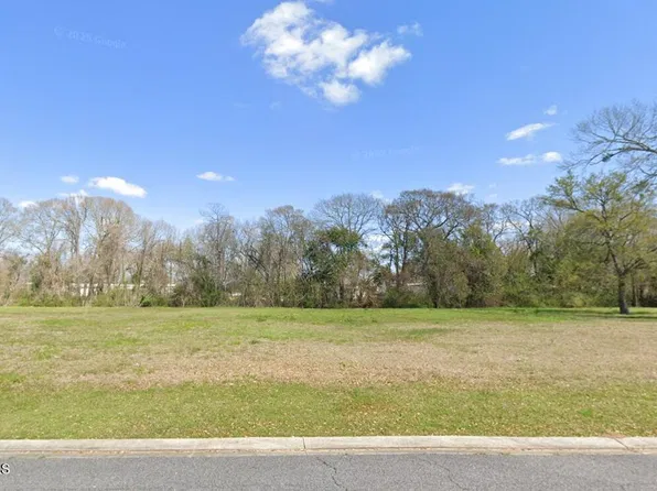 106 Oak Grove Ln, Lafayette, LA 70506