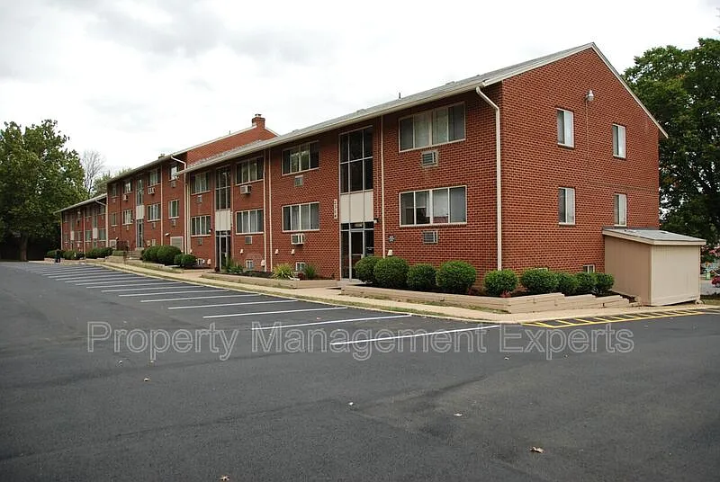2330GLENDAL Terrace Ct #C2 photo 1