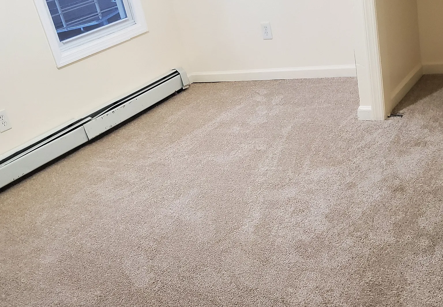 3 bed, 2268 sqft, $2,000 — Photo 3