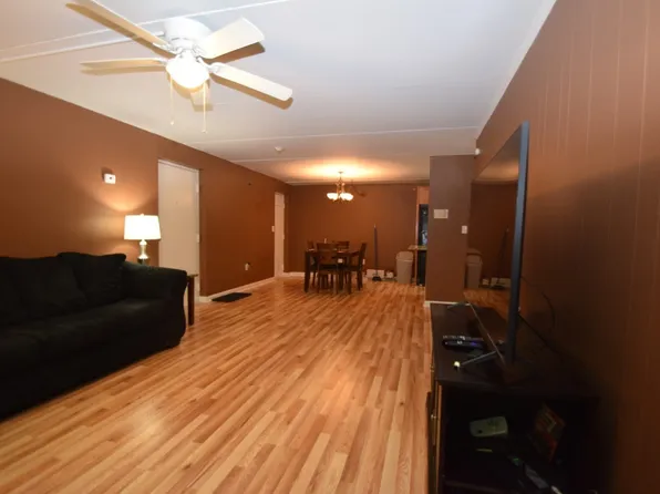 43 McCormick Ter APT 52, Stoughton, MA 02072