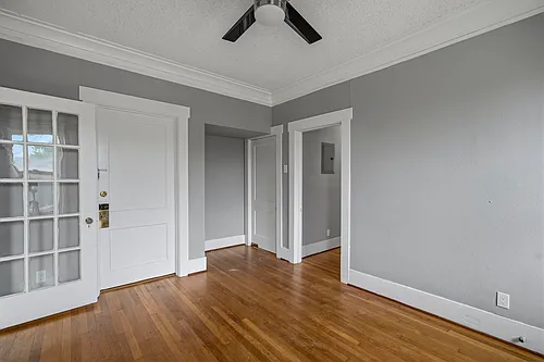 1044 W Mistletoe Ave #4 Photo 1