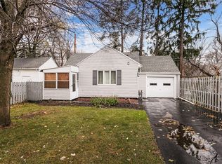 180 Heberle Rd, Rochester, NY 14609