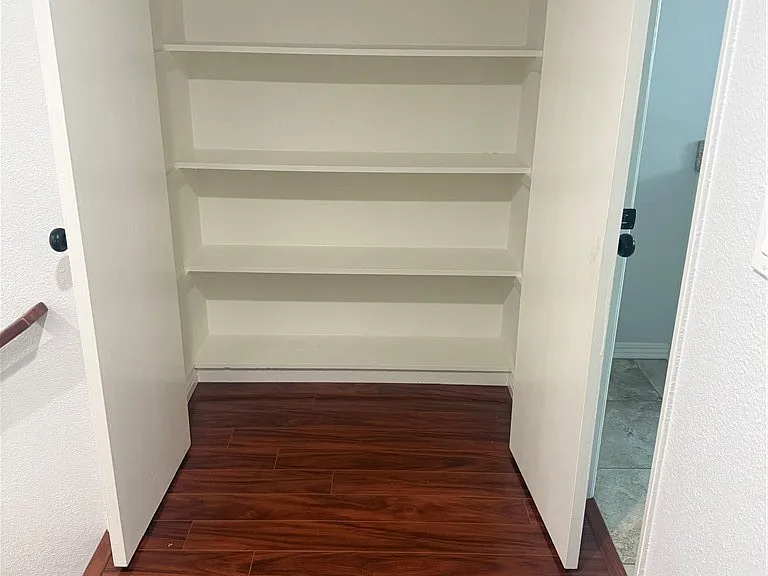 17323 Grayland Ave — Photo 18