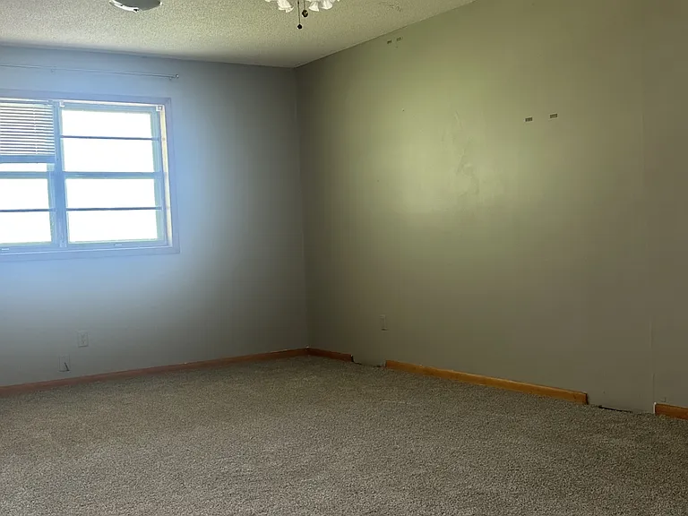 313 E Grandview Dr — Photo 5