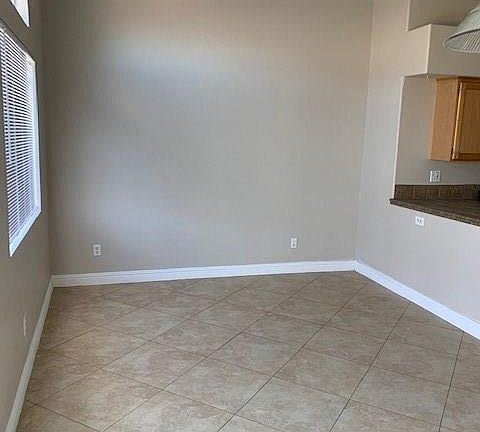 4th image of 2888 Mount Hope Dr