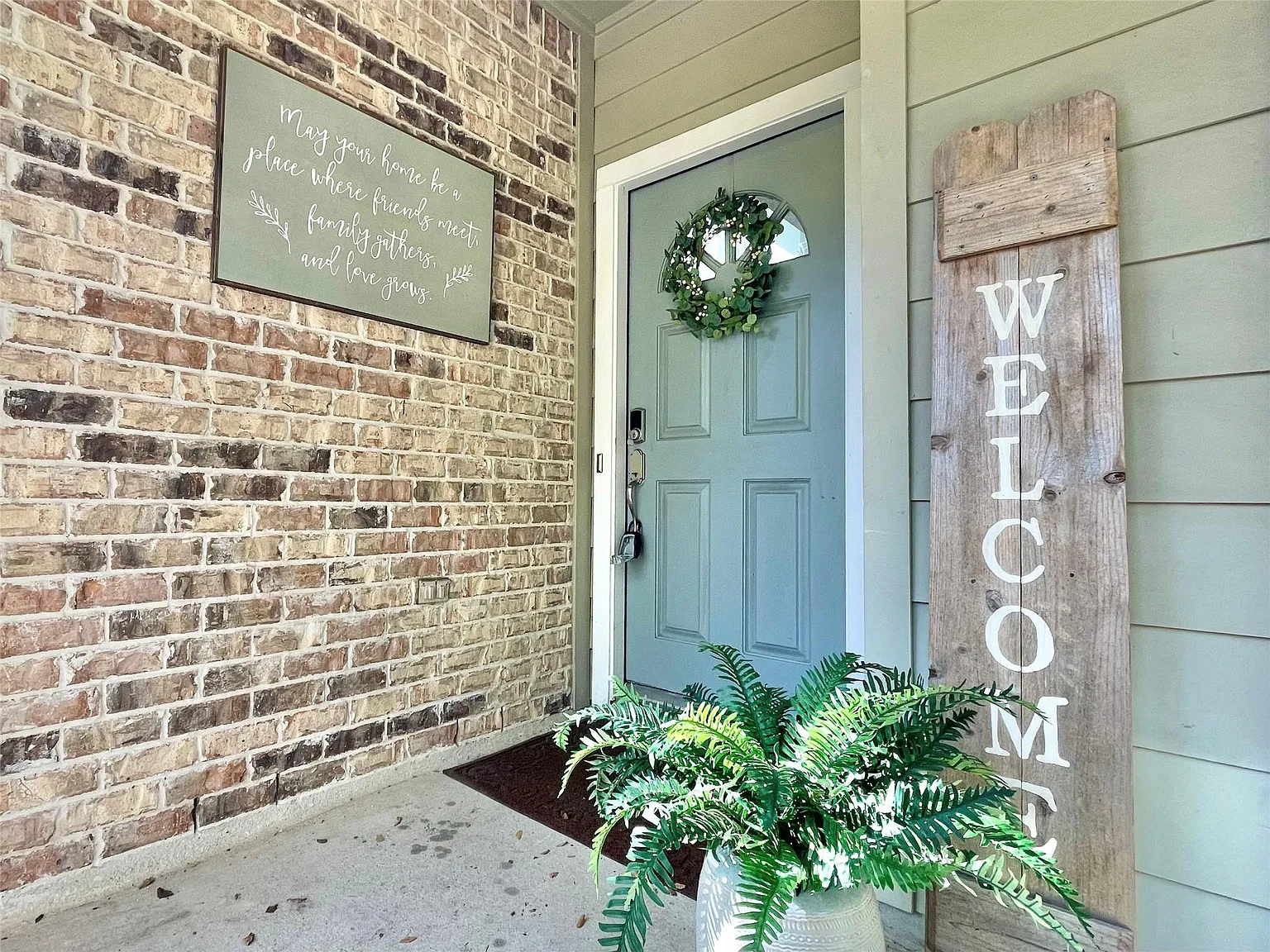 3 bed, 2.5 bath, 1938 sqft, $3,100 — Photo 3
