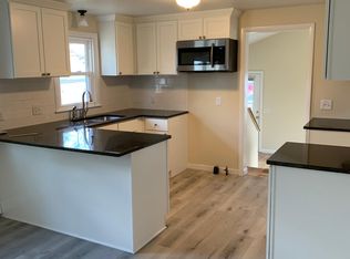 20 Fatima Rd, Warwick, RI 02886