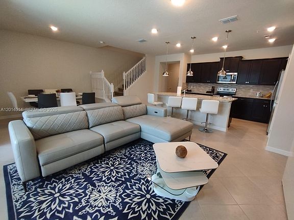4th image of 1292 Blue Island Dr #1292