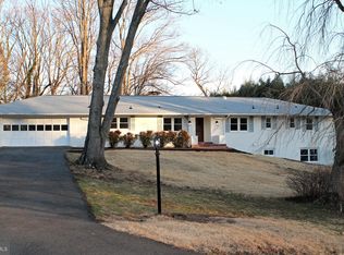 2109 Carrhill Rd, Vienna, VA 22181