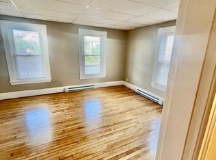 31 Russell St APT 1F, Worcester, MA 01609