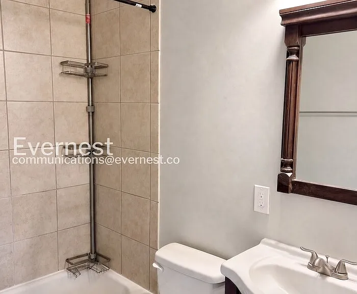 1252 W Moore St — Photo 7