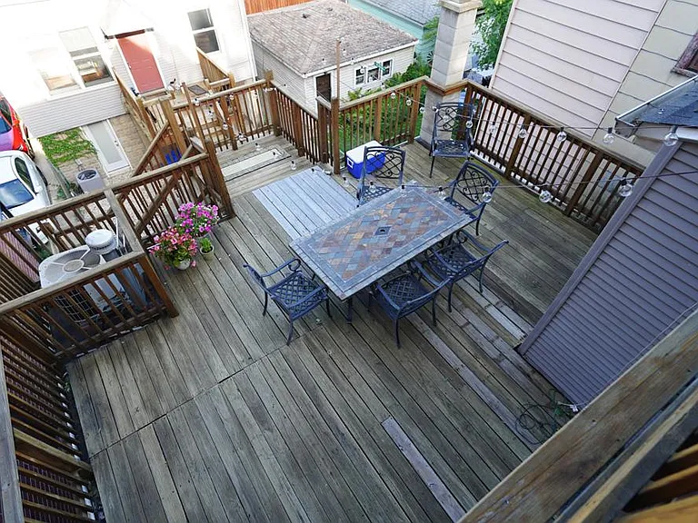 2845 N Southport Ave #2F — Photo 2