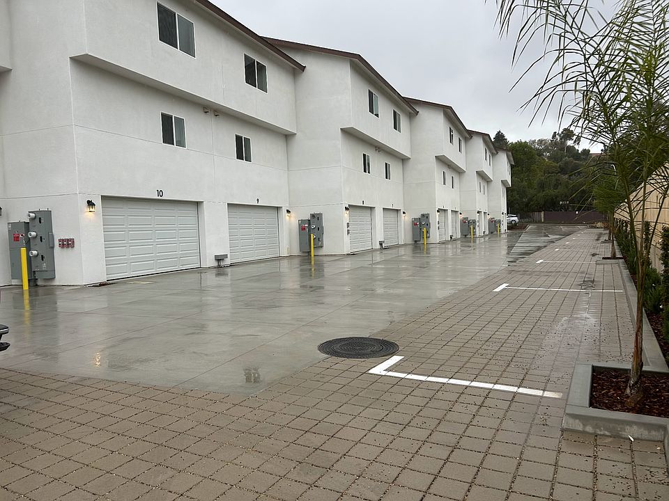 1st image of 2270 Primrose Ave #11
